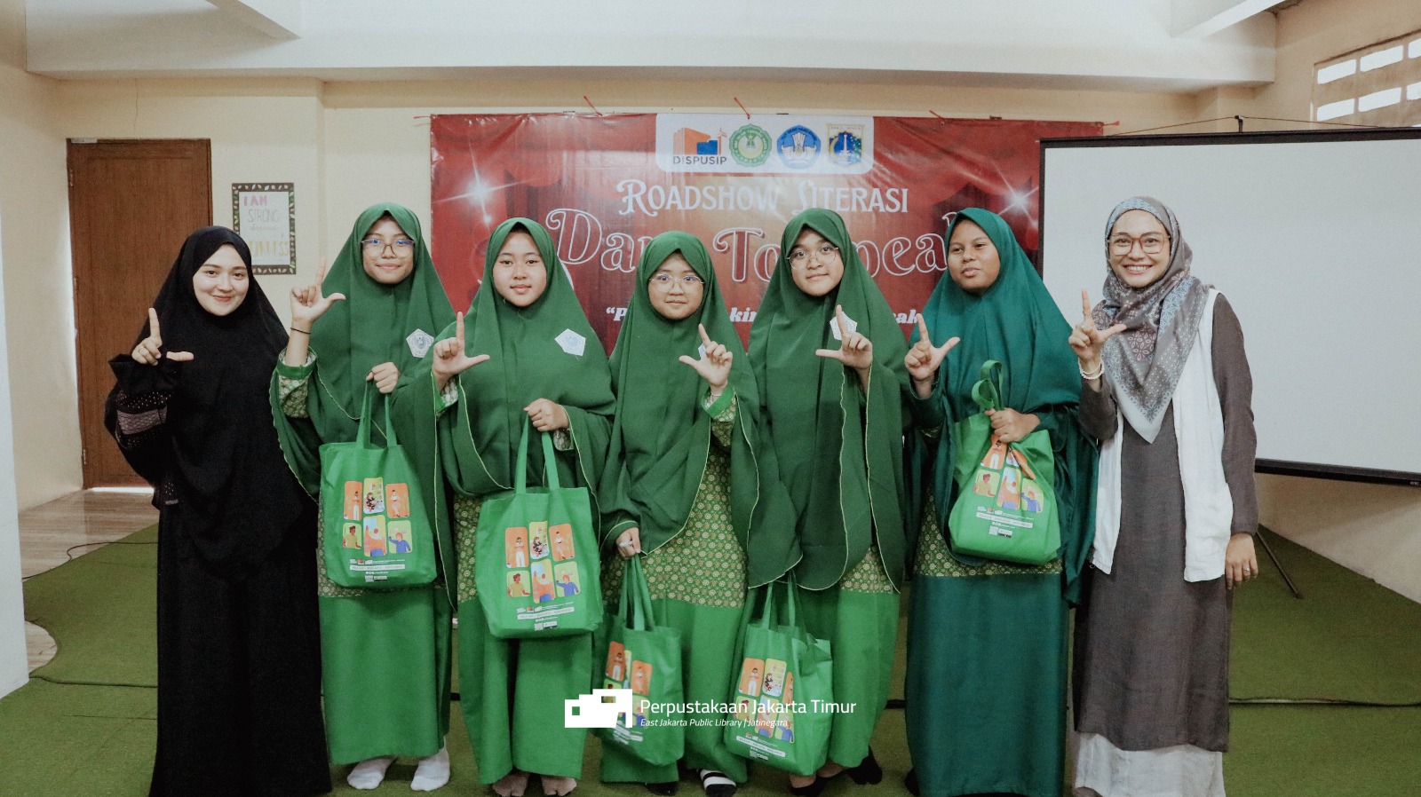Roadshow Workshop Membaca Ke SMP Islam Terpadu DAQTA
